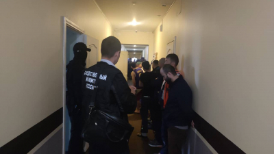В четырех петербургских хостелах с нелегальными мигрантами прошли обыски