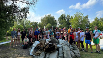 Петербуржцы присоединились к экологической акции «Волна чистоты»