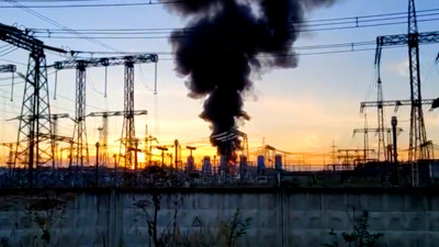 В деревне Новосергиевка тушат пожар на Восточной электрической подстанции
