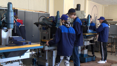 Среднее профобразование будет доступно для 118 тысяч молодых петербуржцев