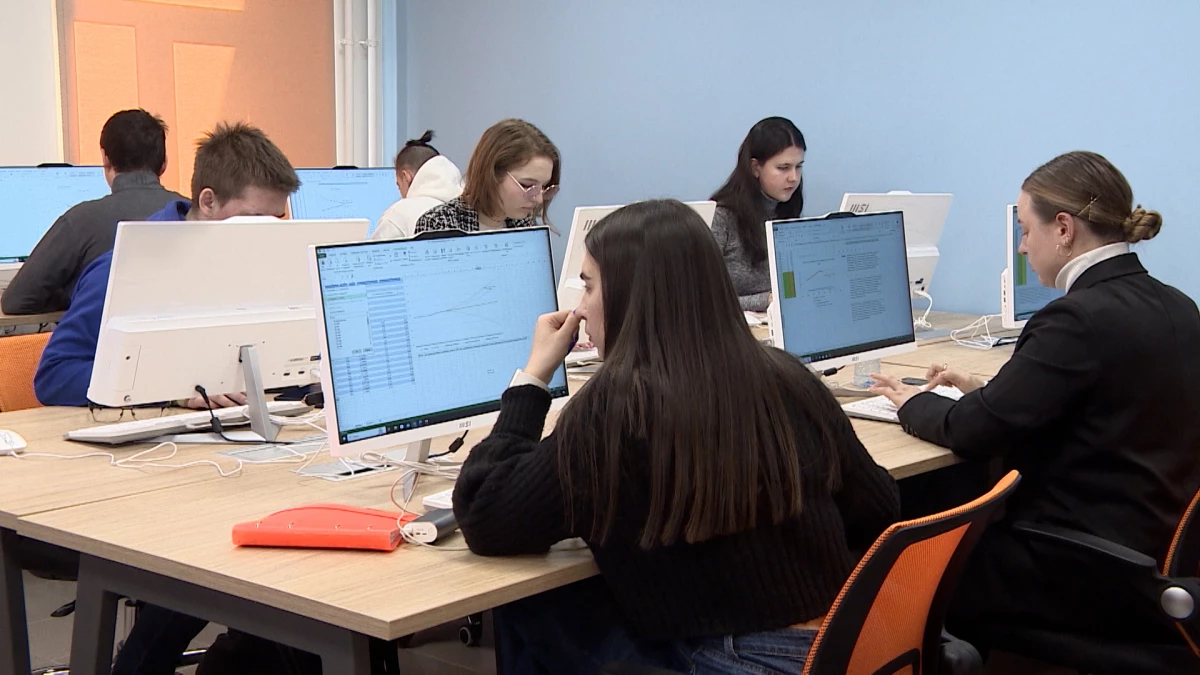 В Госдуме приняли закон о запрете телефонов на школьных уроках - tvspb.ru