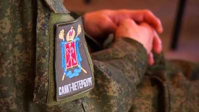 За 6 месяцев в России 270 тысяч человек подписали контракт на военную службу