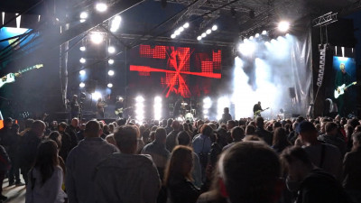 Более 20 тыс. зрителей собрал фестиваль «Рокштадт» в парке «Остров фортов»