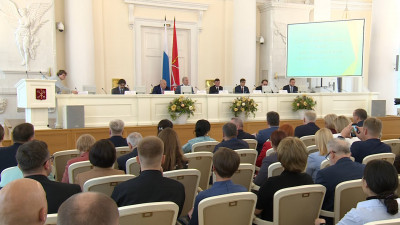 В Смольном прошло заседание Совета по архивному делу