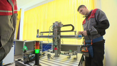 300 предприятий и 40 колледжей Петербурга включили в единую систему профессионального образования