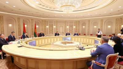 Путин обсудил с Лукашенко строительство железной дороги в направлении Ленобласти