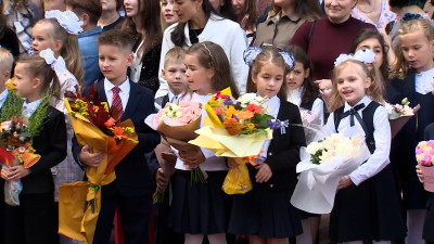 Александр Бельский приехал на открытие новой школы на 550 мест в Шушарах