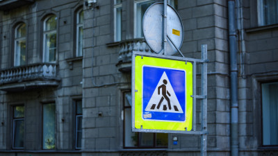 В Приморском районе первоклассник попал под колеса автомобиля