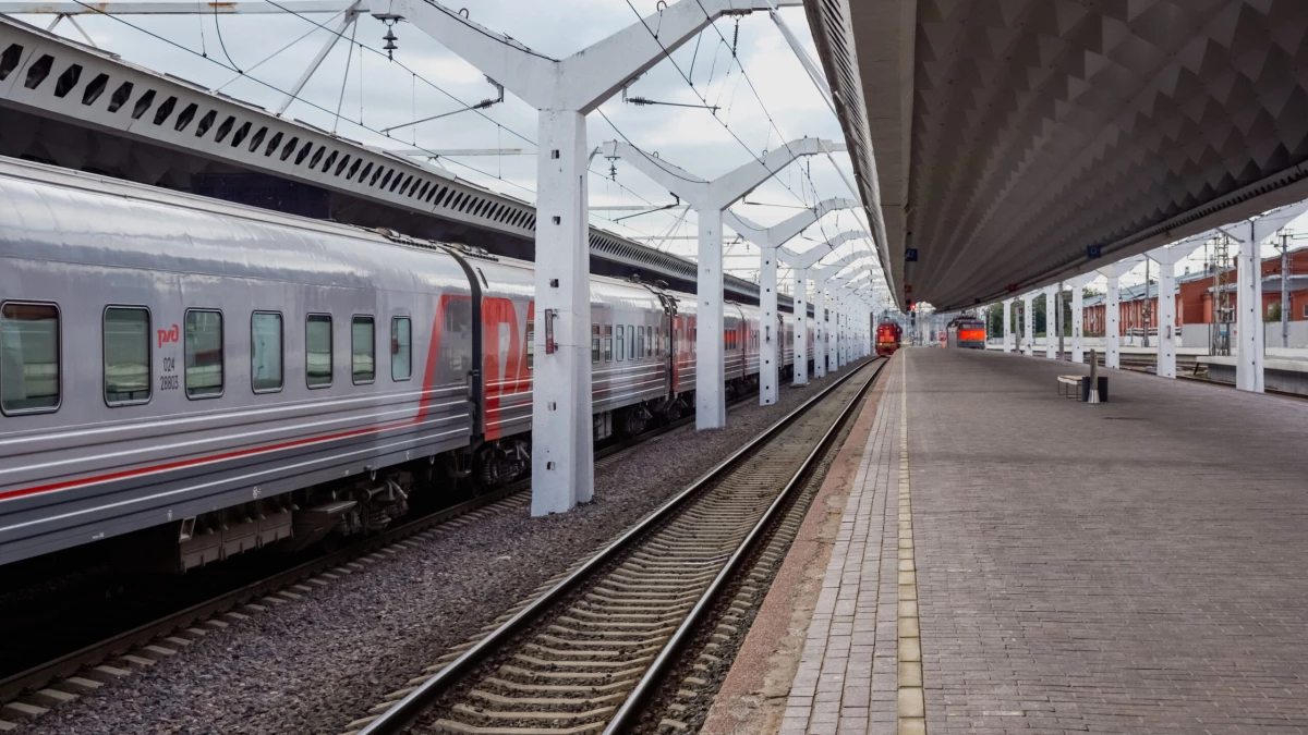 Дополнительные поезда между Петербургом и Москвой курсируют в августе - tvspb.ru