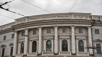 В Главном здании РНБ открылась выставка памяти Владимира Гронского