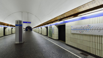 На станции метро «Петроградская» перестали закрываться станционные двери