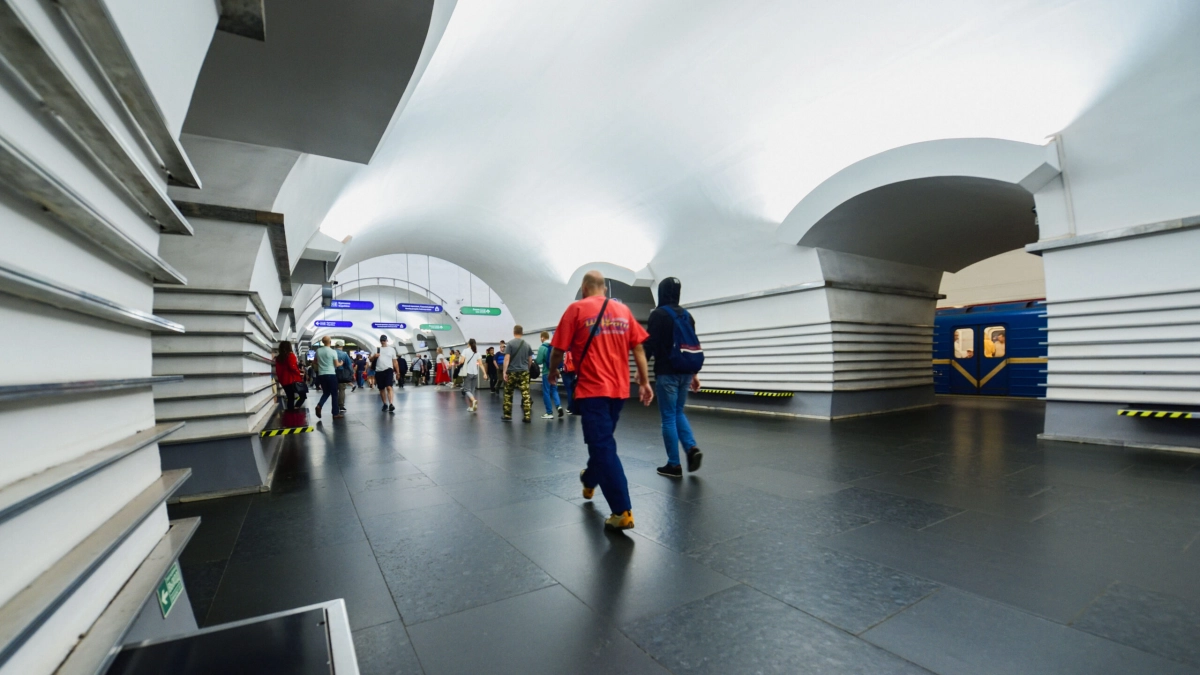 Петербургское метро вернулось к обычному режиму работы после временных ограничений - tvspb.ru