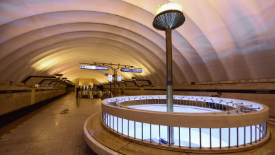 На станции метро «Спортивная» отремонтируют четыре траволатора