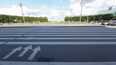 За первое полугодие в Петербурге обновили более 400 тысяч квадратных метров дорожной разметки