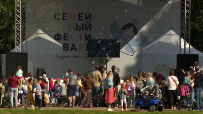 Игры, мастер-классы и лекции: Как проходит Большой семейный фестиваль в Муринском парке