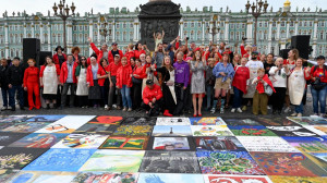 Сеанс одновременного рисования: фестиваль искусств «Мастер класс» на Дворцовой площади