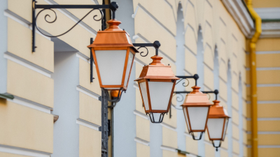 Новые световые фонари украсили дом Кенига на Васильевском острове
