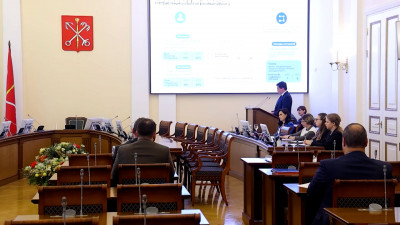 Кадровые назначения и программа «Эффективный регион»: Александр Беглов провёл рабочее совещание с членами городского правительства