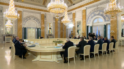 Владимир Путин провёл встречу с попечительским советом Мариинского театра
