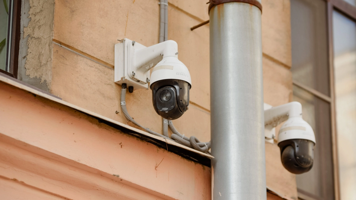 В Петербурге на 13 тысяч увеличилось число камер видеонаблюдения комплекса «Безопасный город» - tvspb.ru