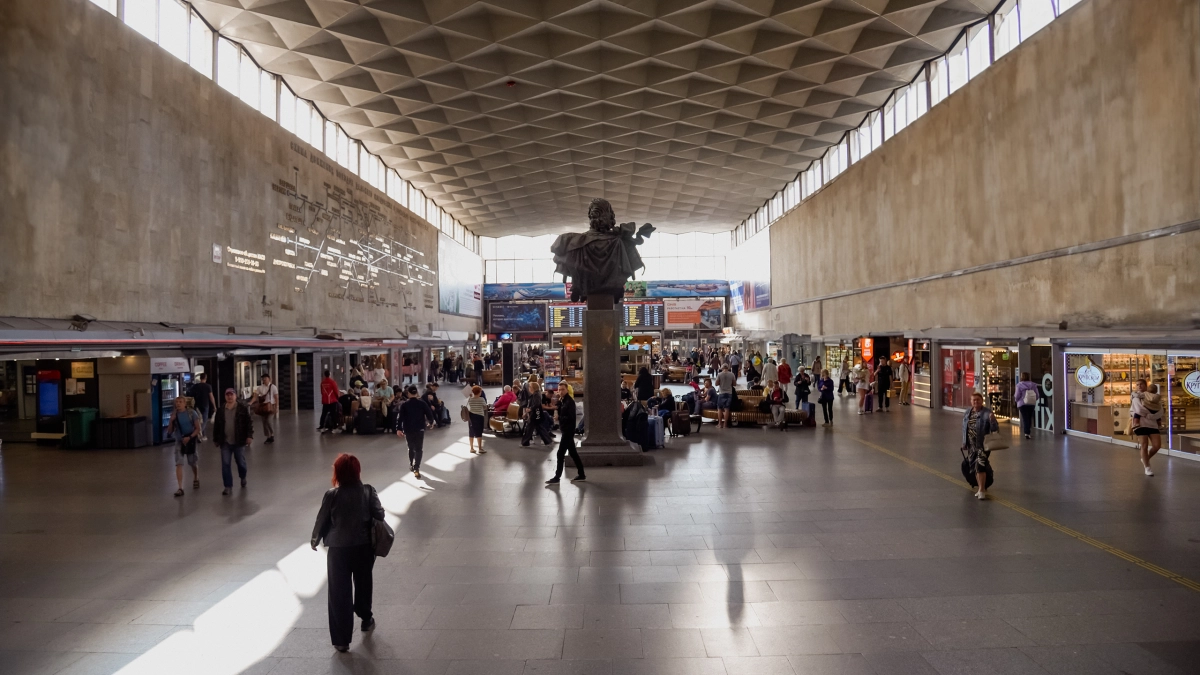 Московский вокзал стал лидером по пассажиропотоку в Петербурге, приняв 11,4 млн человек с начала года - tvspb.ru