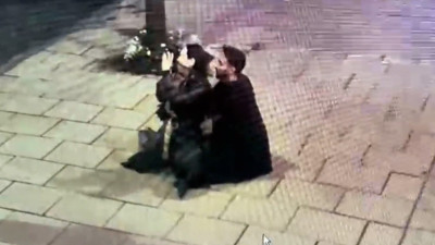 В Петербурге карманник воровал у девушек телефоны под предлогом бесплатной фотосессии