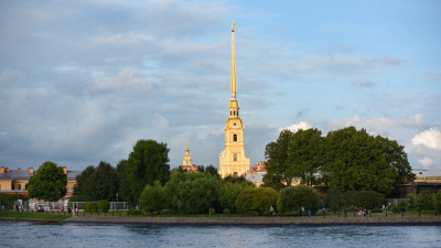 В Петербург после реставрации вернулся считавшийся утерянным витраж начала XX века