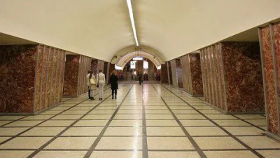 На «Московских воротах» завершили капитальный ремонт эскалаторов