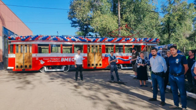 По улицам Мариуполя будет ездить точная копия петербургского ретротрамвая