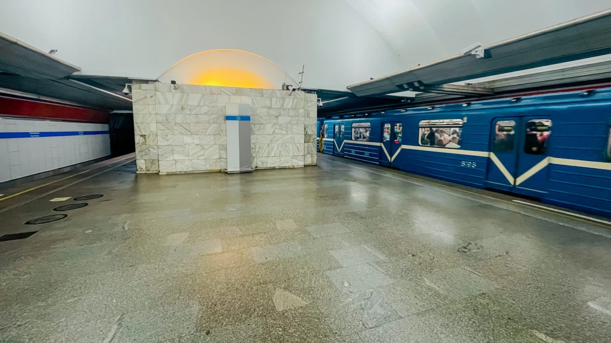 Движение поездов по синей ветке петербургского метро возобновили в обычном режиме - tvspb.ru