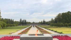 Торжественно-траурная церемония на Пискарёвском мемориальном кладбище