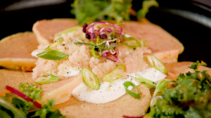 Кулинарные эксперименты с REDNOND. Оладьи из кабачков