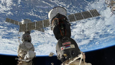 Российские космонавты и астронавт NASA вернулись с орбиты на Землю