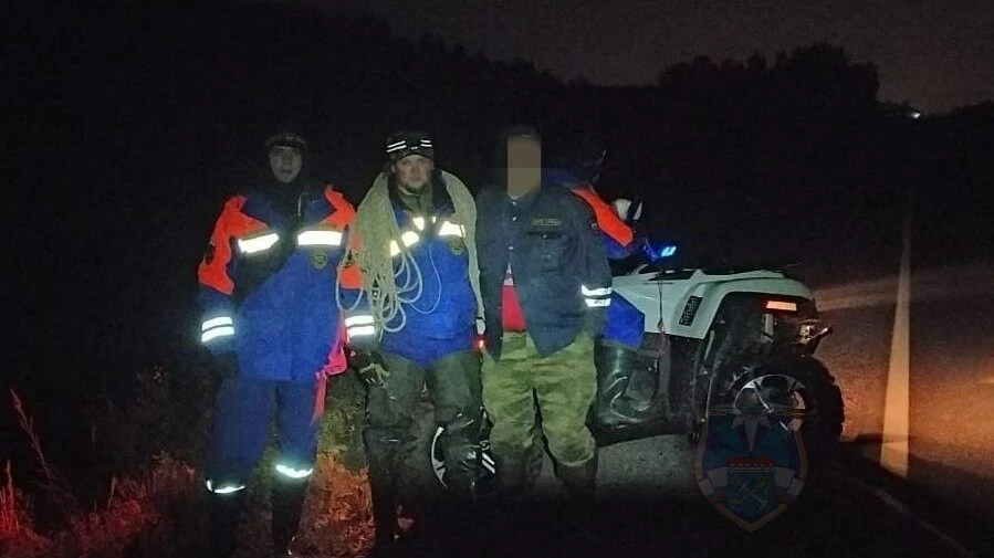 Спасатели помогли пенсионеру найти дорогу из леса под Кировском - tvspb.ru
