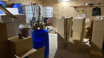 В Петербурге отправили в колонию производителей поддельного алкоголя