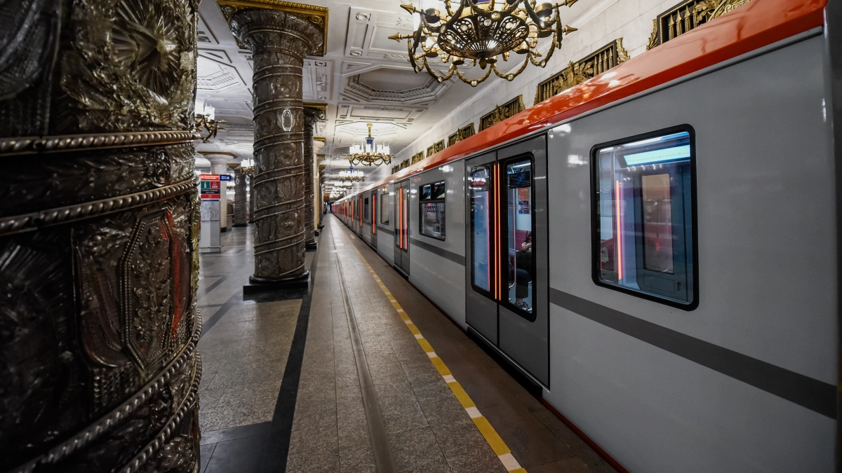 Коллектив Петербургского метрополитена награждён Почётным знаком Российской Федерации «За успехи в труде» - tvspb.ru
