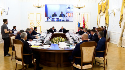 Александр Беглов и Марат Хуснуллин обсудили развитие Петербурга в соответствии поручениями президента