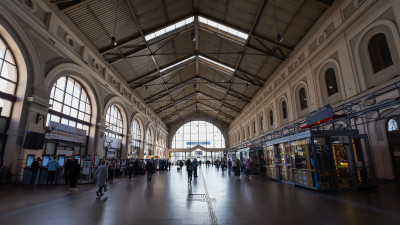 На петербургских вокзалах выявили двух граждан, находящихся в федеральном розыске