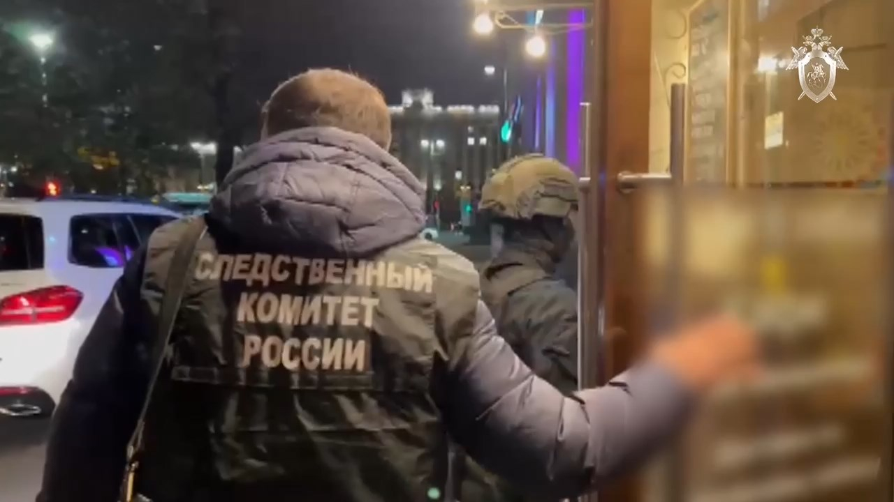 Организатора избиений прохожих в Петербурге объявили в розыск и заочно арестовали