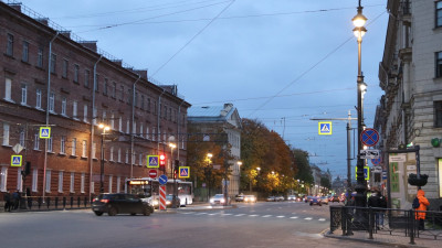 На Суворовском проспекте модернизировали освещение
