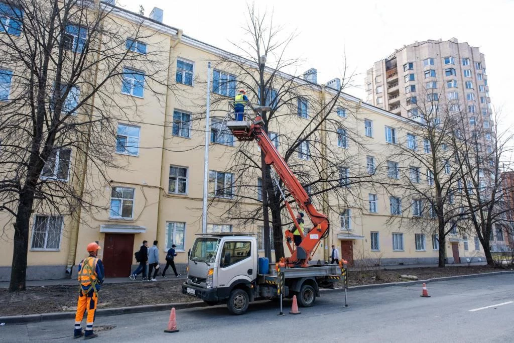 В Невском районе до конца года по трем адресам установят новые фонари - tvspb.ru