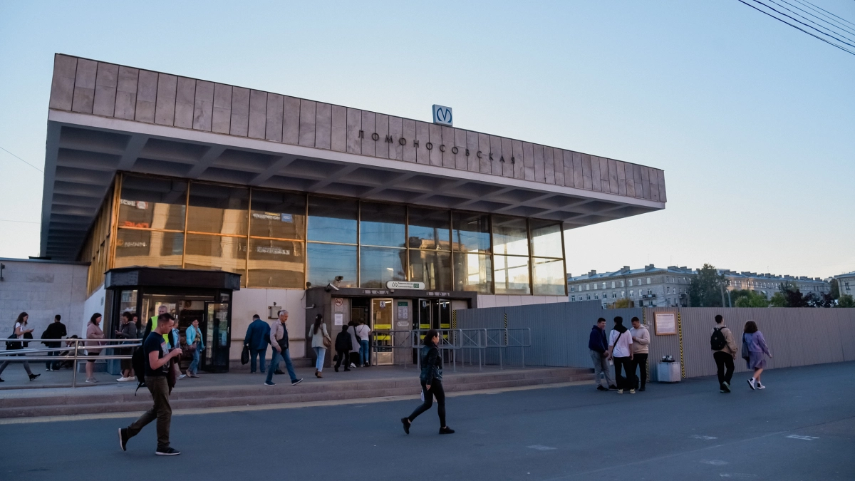 Станция метро «Ломоносовская» закрыта на вход, как добраться до соседних станций метро - tvspb.ru