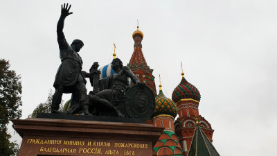 Александр Беглов от имени петербуржцев поздравил жителей Москвы с Днем города