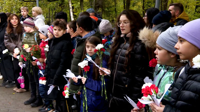«Дни белых журавлей»: В Петербурге стартовала ежегодная акция памяти павших воинов