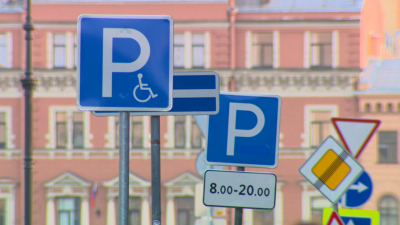 Сколько парковочных мест для инвалидов появится на Васильевском острове
