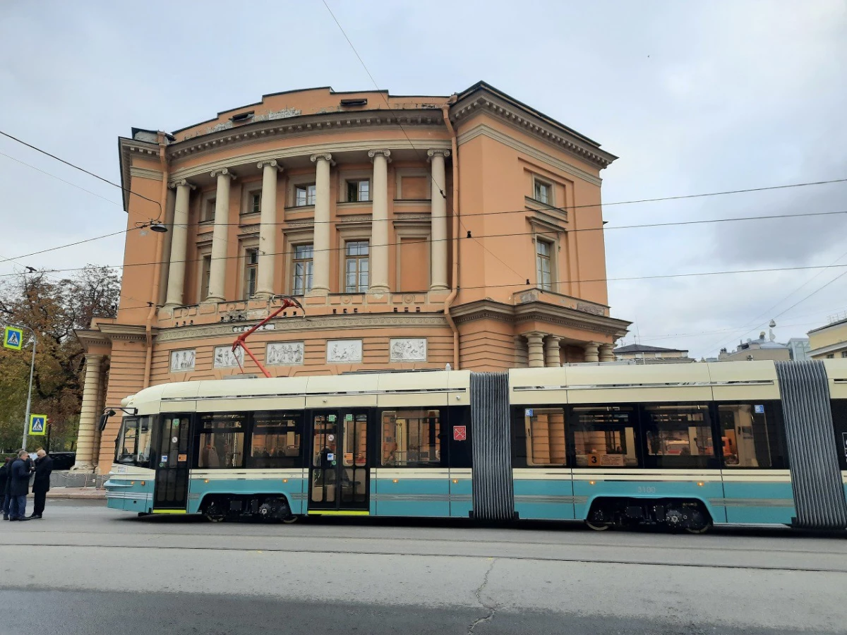 Трамвай «Достоевский» расскажет пассажирам о Русском музее - tvspb.ru
