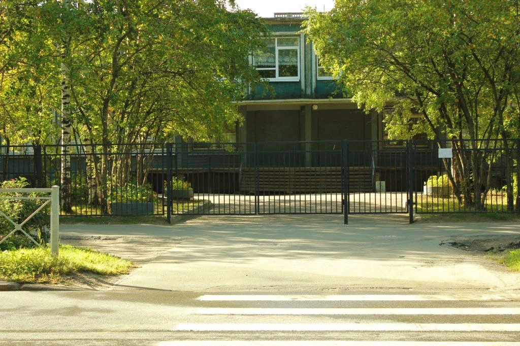 Школе № 404 присвоят имя Максима Смирнова — погибшего участника СВО, кавалера ордена Мужества - tvspb.ru