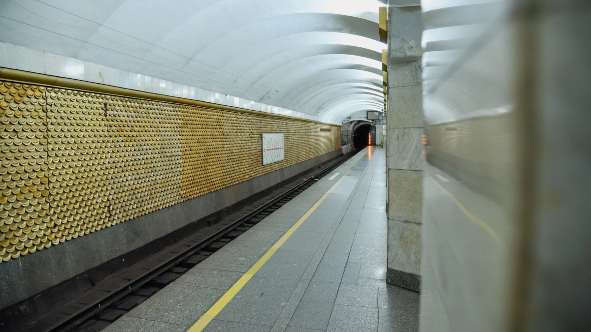 В метро перестали ходить поезда между «Площадью Александра Невского» и «Улицей Дыбенко» - tvspb.ru