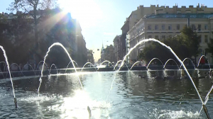 Успеть сделать последние селфи в сезоне: в Петербурге завершают работу городские фонтаны.