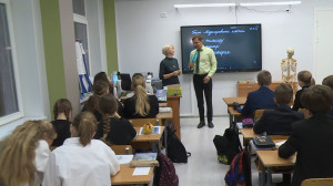 «Когда можно потрогать руками — становится понятнее» : отправляемся на урок к педагогу-участнице конкурса «Классная тема»